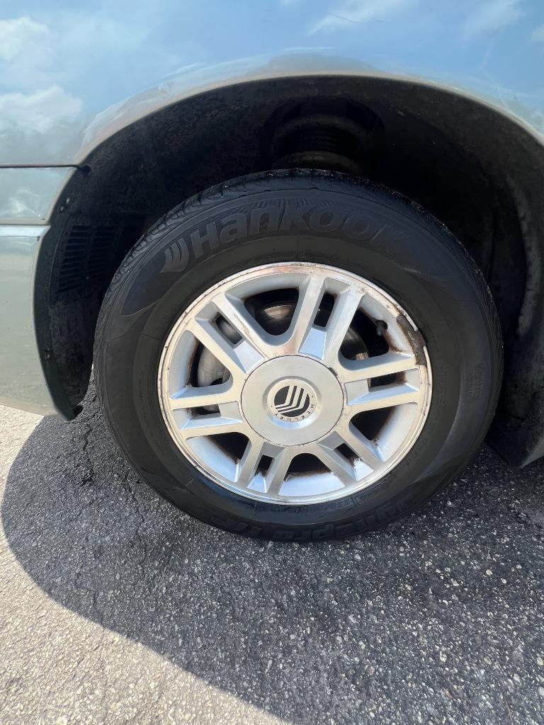 2007 Mercury Monterey - $6,299