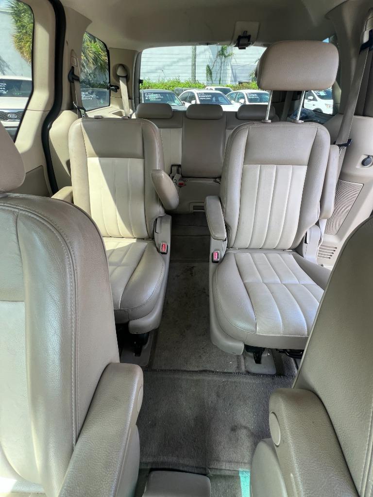 2007 Mercury Monterey - $6,299