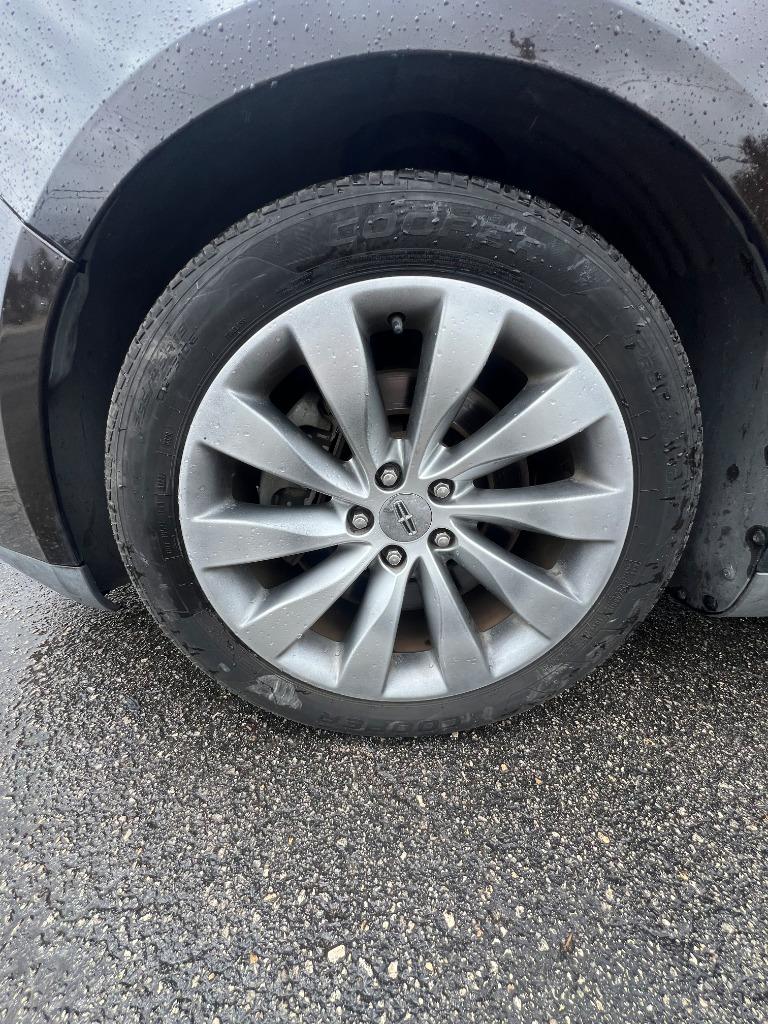 2013 Lincoln MKS - $7,499