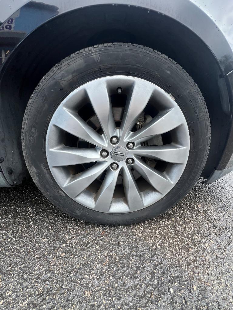 2013 Lincoln MKS - $7,499