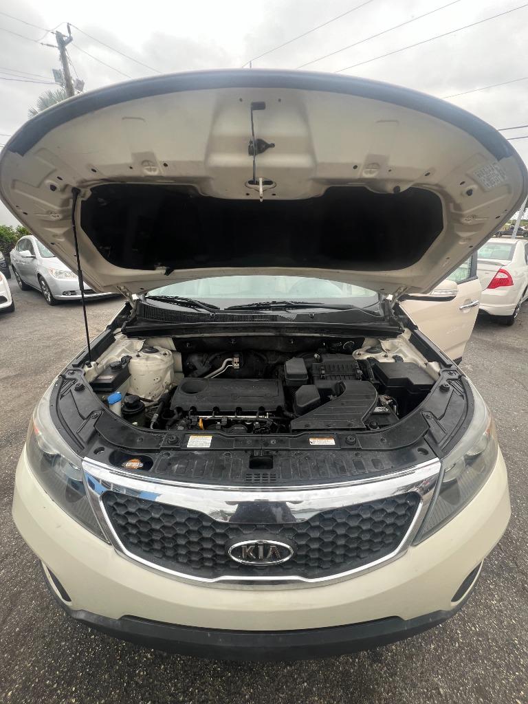 2011 Kia Sorento - $5,899