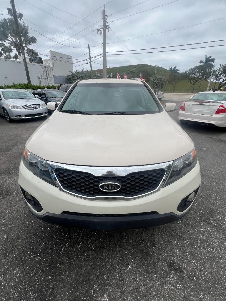 2011 Kia Sorento - $5,899