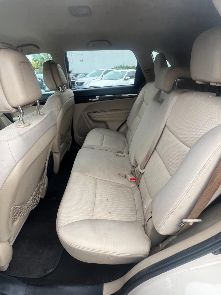 2011 Kia Sorento - $5,899