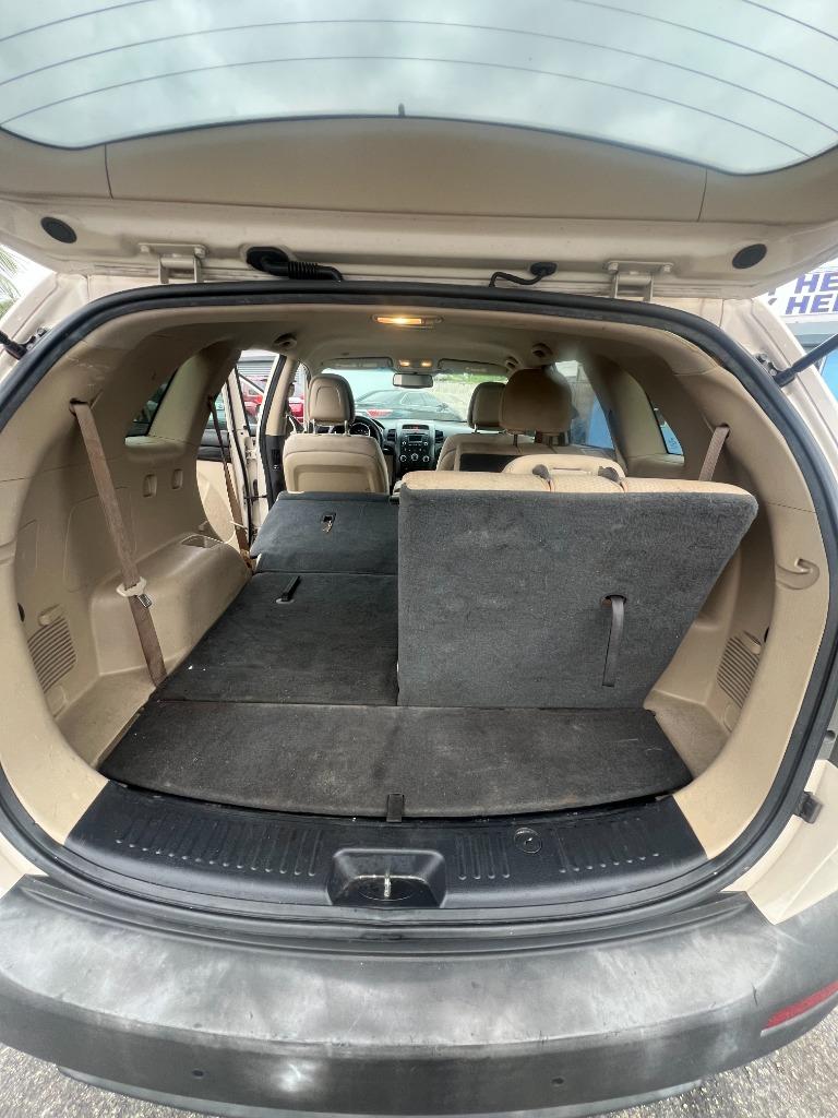2011 Kia Sorento - $5,899