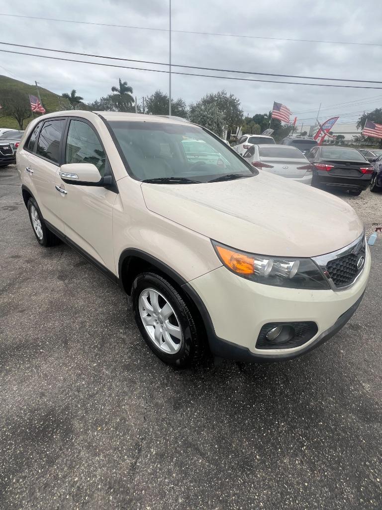 2011 Kia Sorento - $5,899