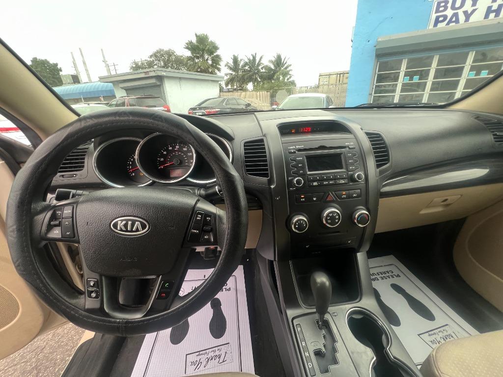2011 Kia Sorento - $5,899