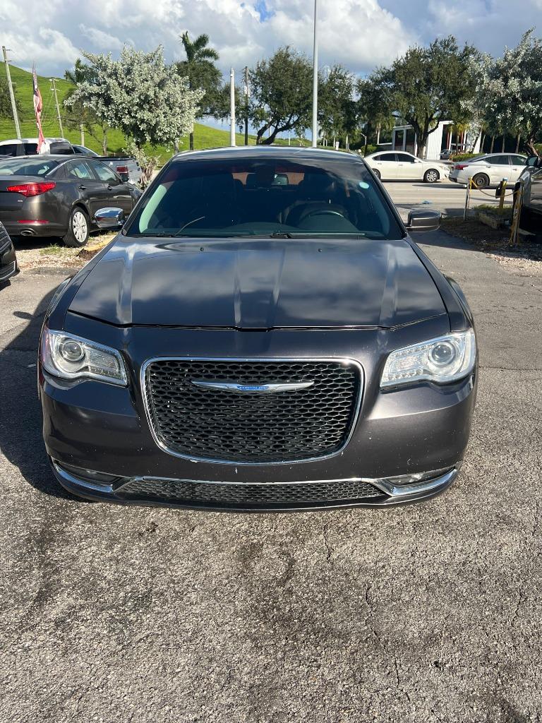 2017 Chrysler 300 - $7,995