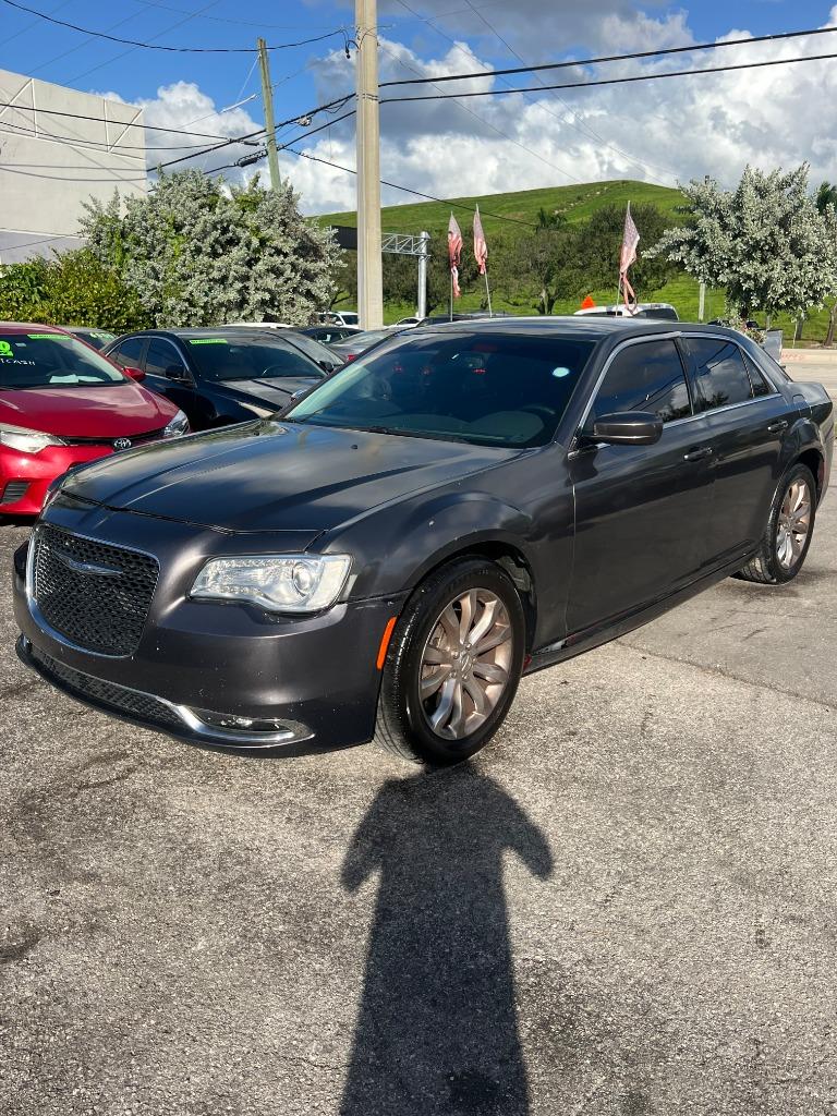 2017 Chrysler 300 - $7,995