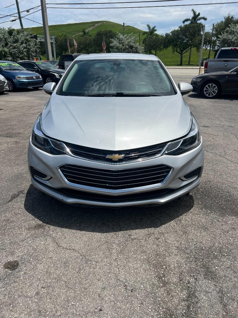2017 Chevrolet Cruze - $6,999