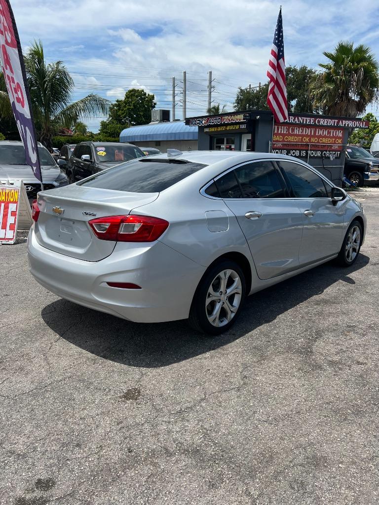 2017 Chevrolet Cruze - $6,999