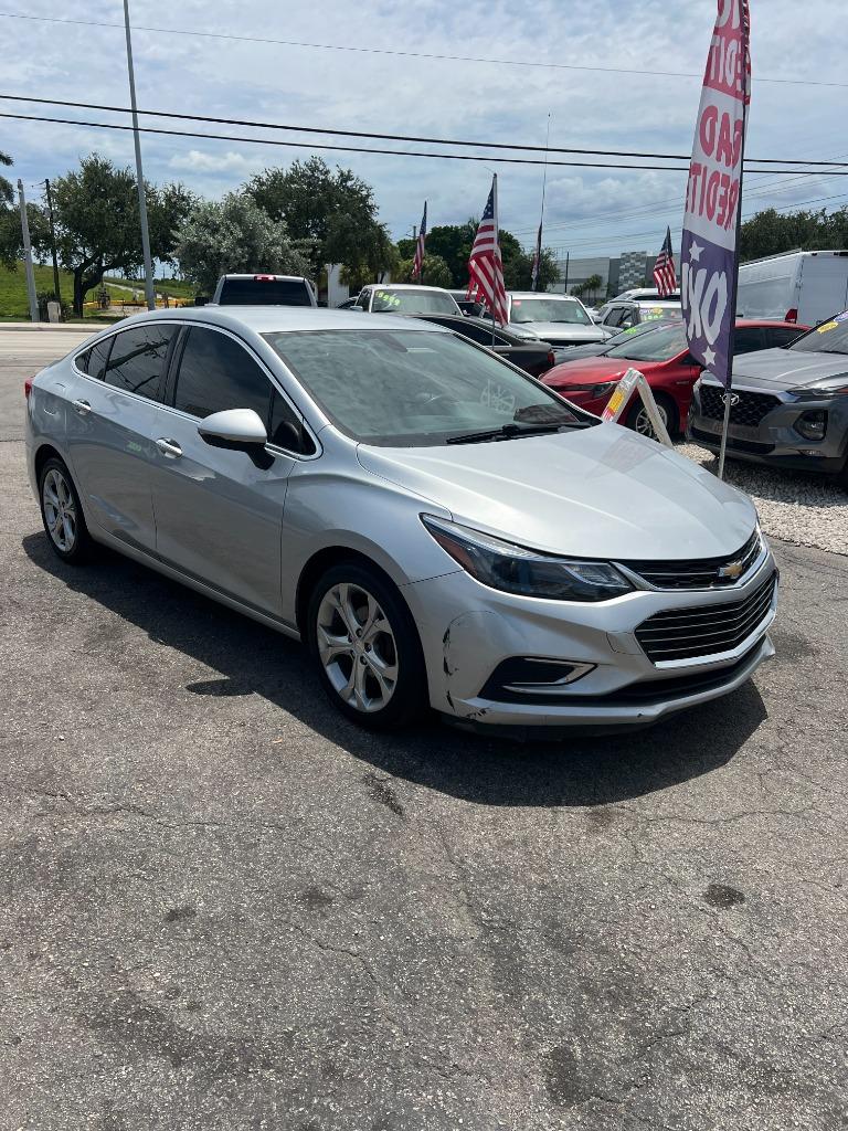 2017 Chevrolet Cruze - $6,999