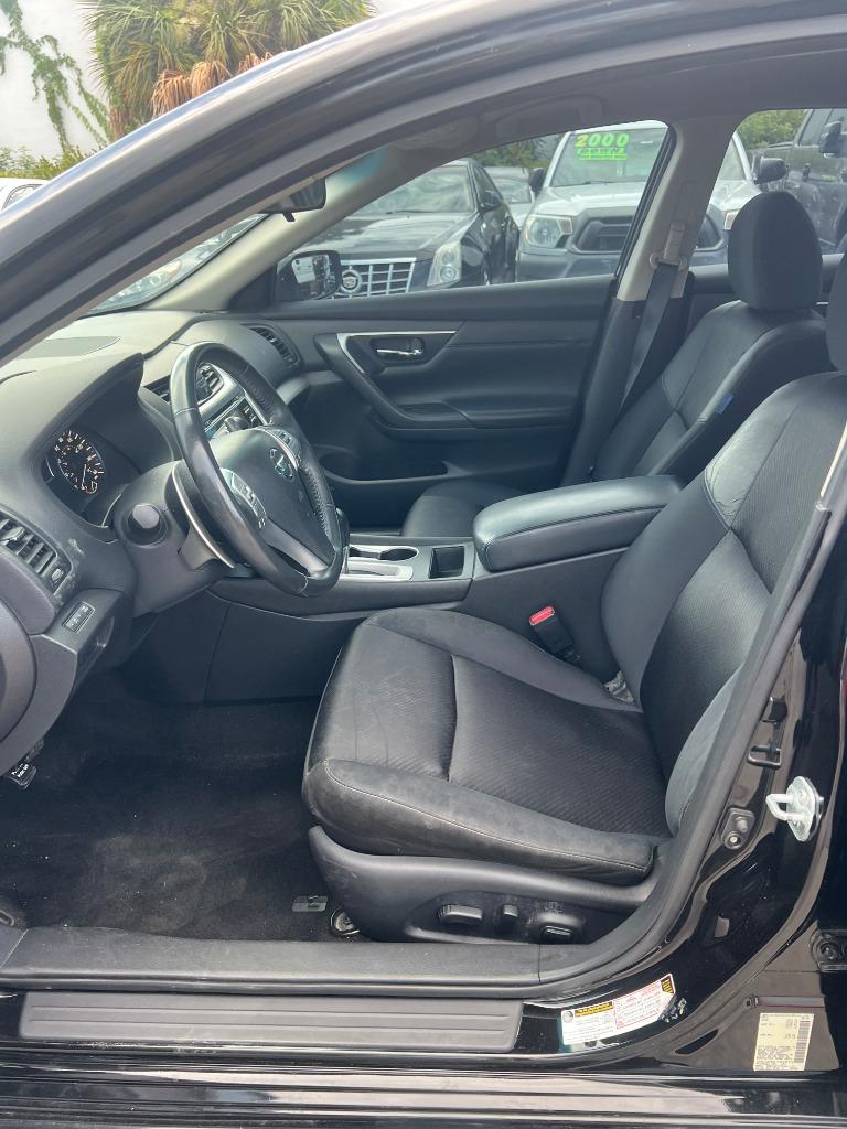 2016 Nissan Altima - $7,499