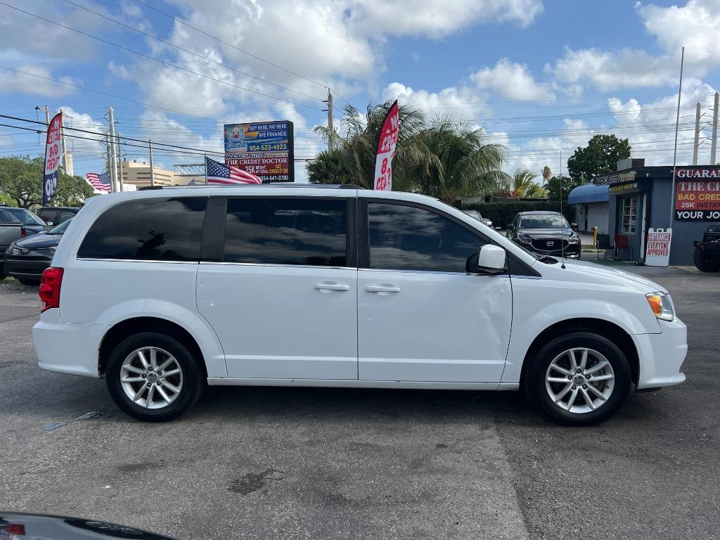 2019 Dodge Grand Caravan - $8,799
