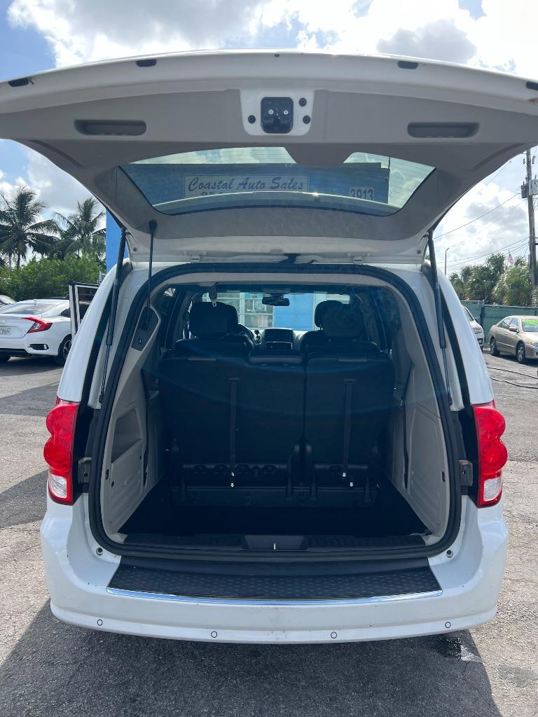 2019 Dodge Grand Caravan - $8,799