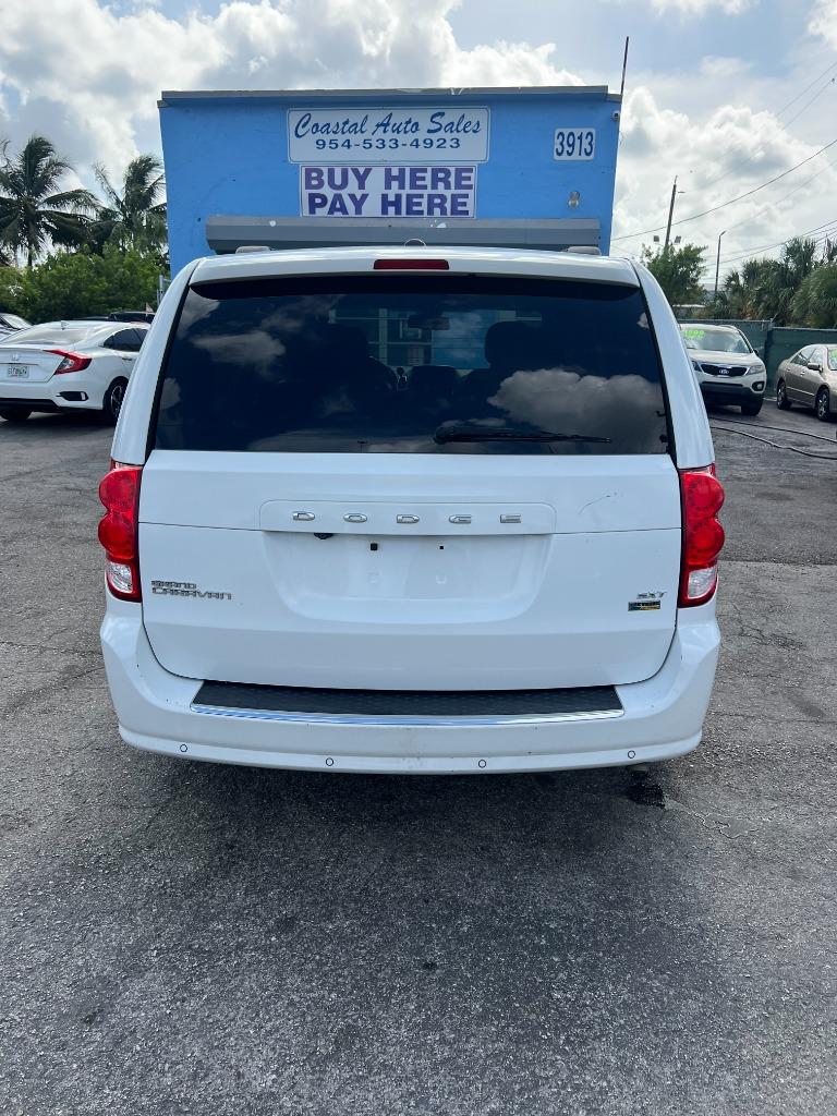 2019 Dodge Grand Caravan - $8,799