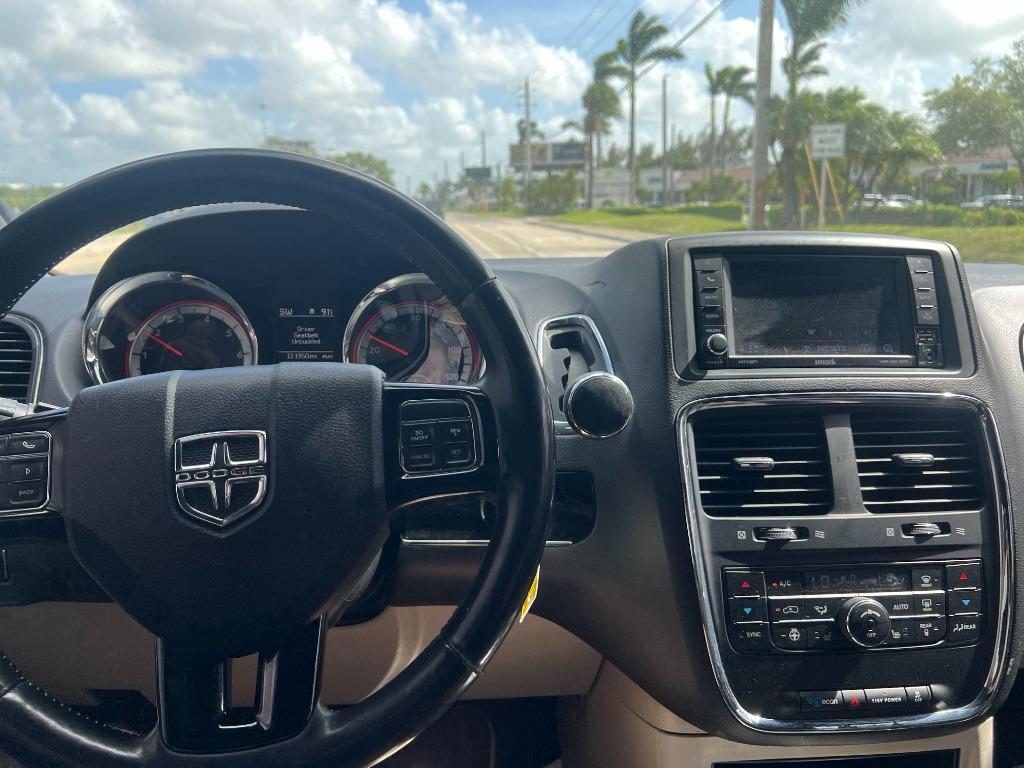 2019 Dodge Grand Caravan - $8,799