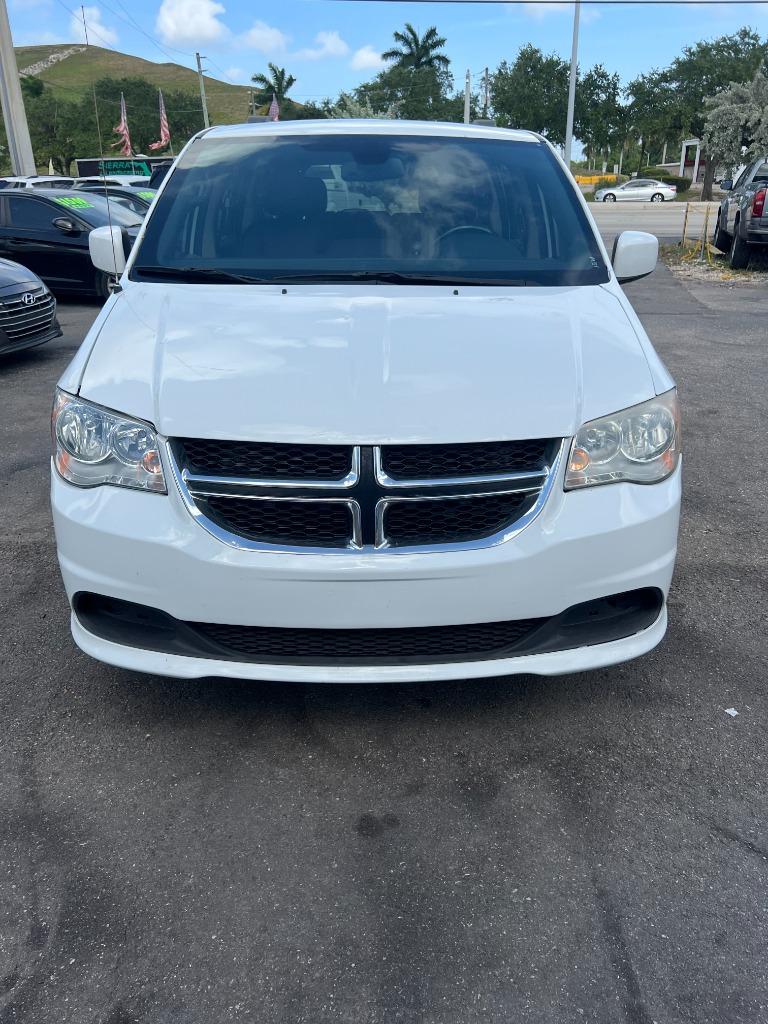 2019 Dodge Grand Caravan - $8,799