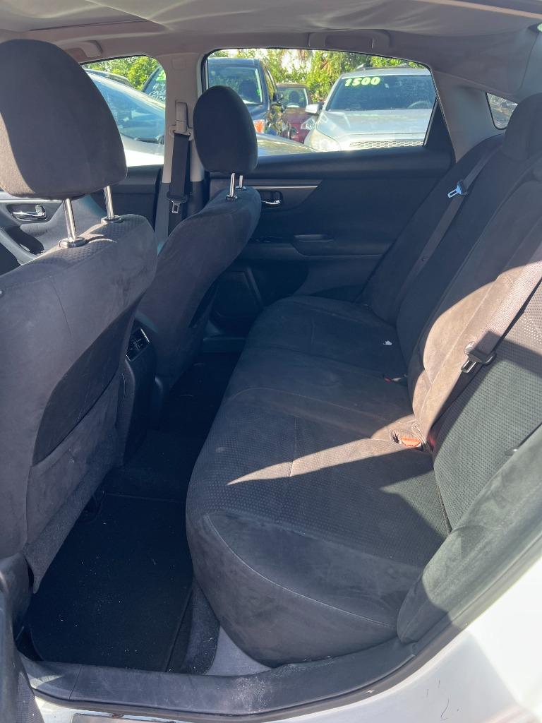 2015 Nissan Altima - $9,499