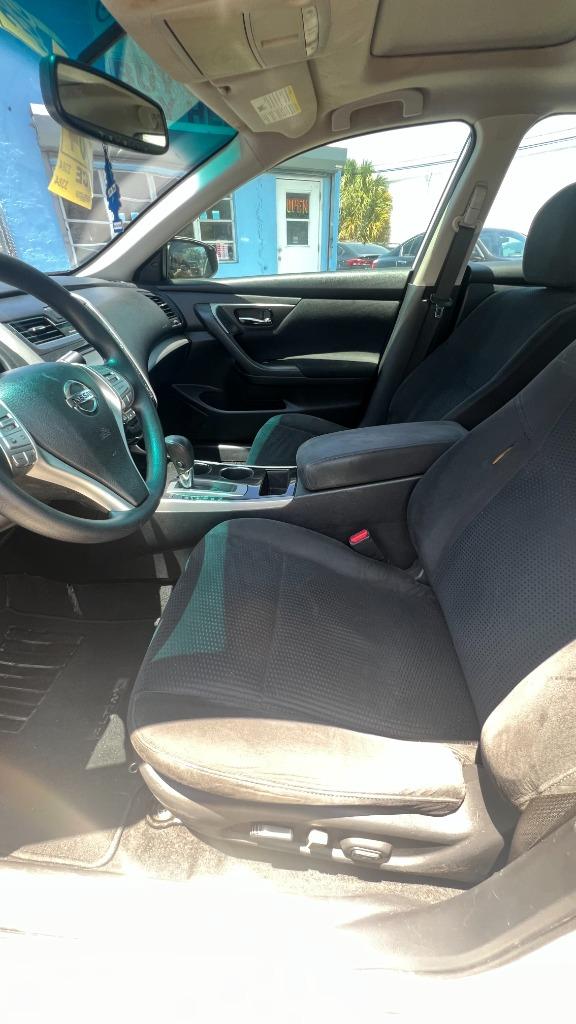 2015 Nissan Altima - $9,499