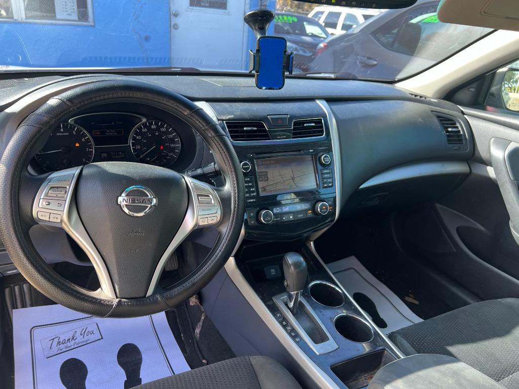 2015 Nissan Altima - $9,499
