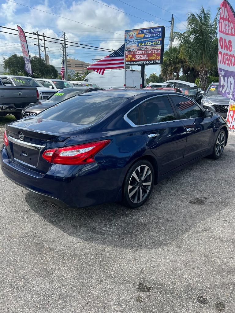 2016 Nissan Altima - $6,999