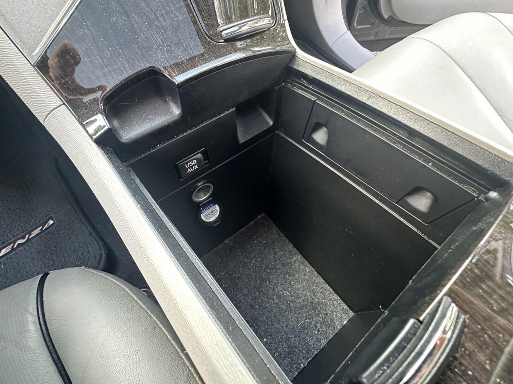 2013 Toyota Venza - $9,500