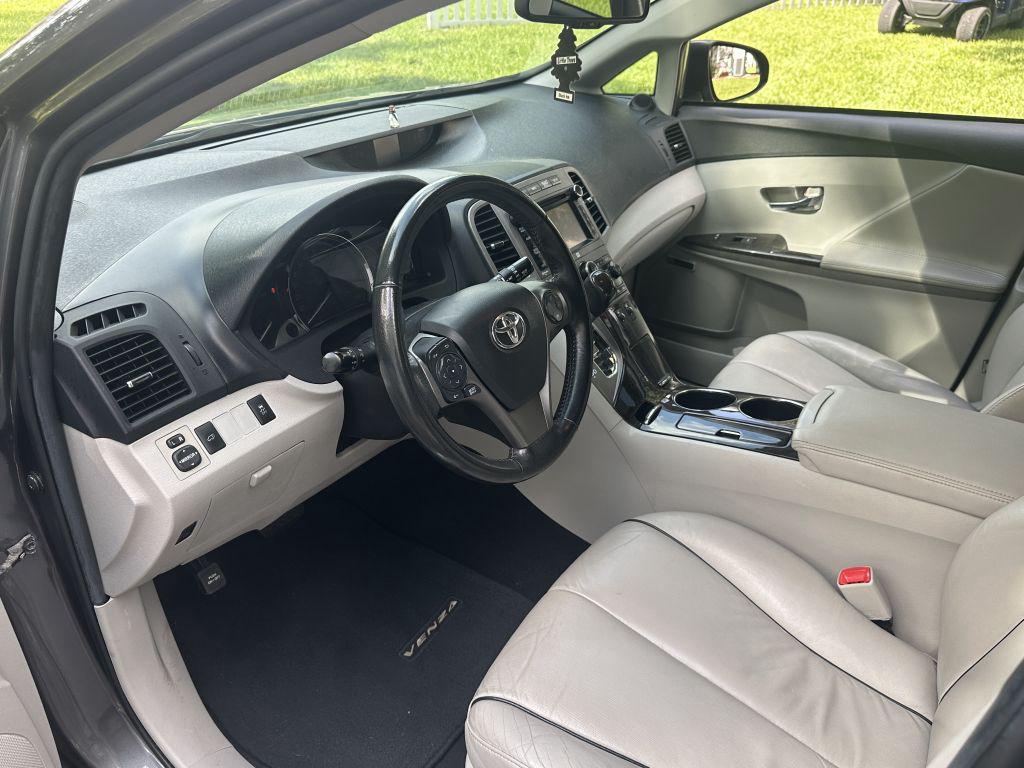 2013 Toyota Venza - $9,500