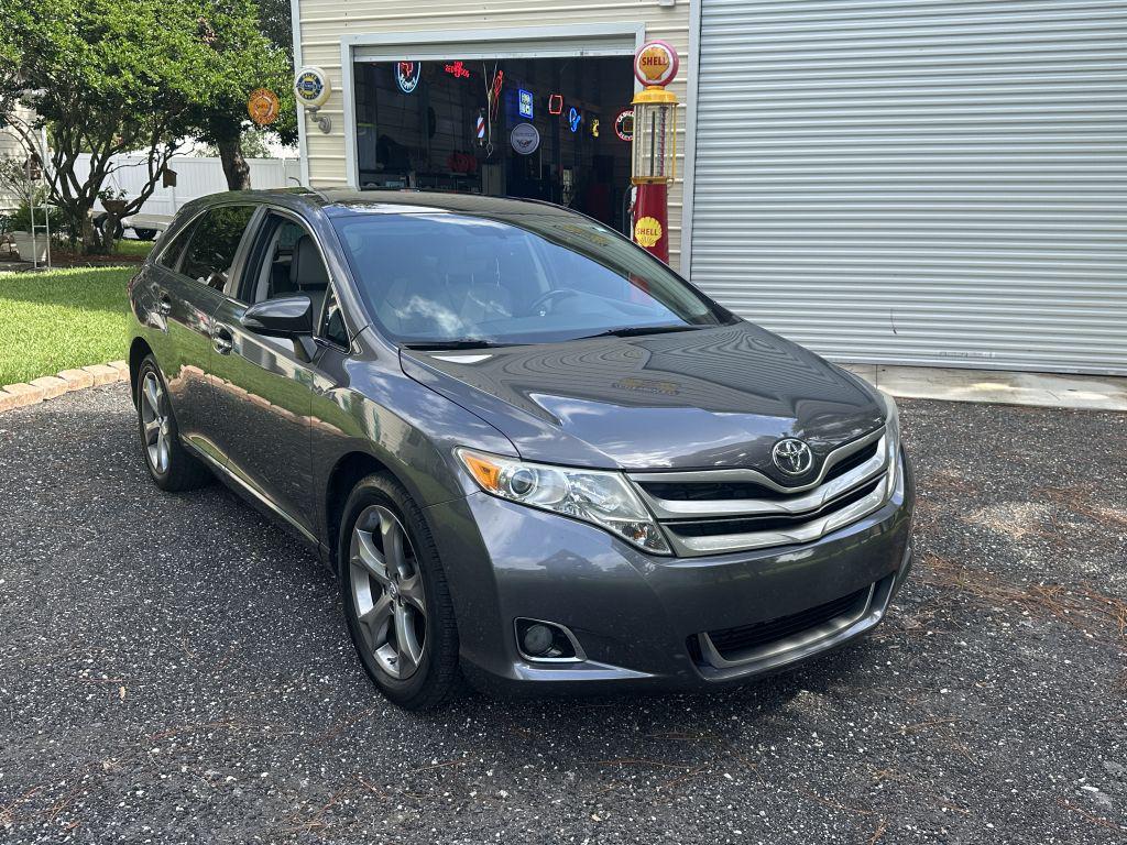 2013 Toyota Venza - $9,500