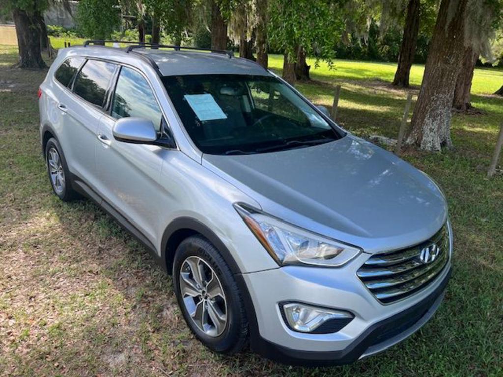 2015 Hyundai Santa Fe - $11,300