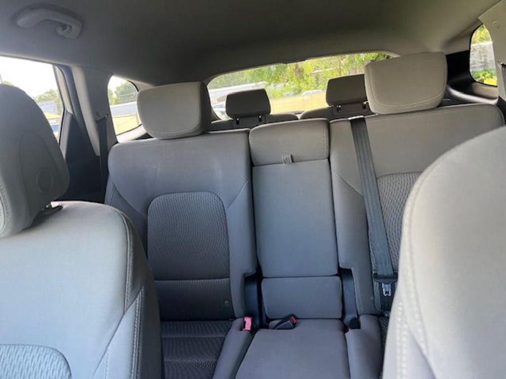 2015 Hyundai Santa Fe - $11,300