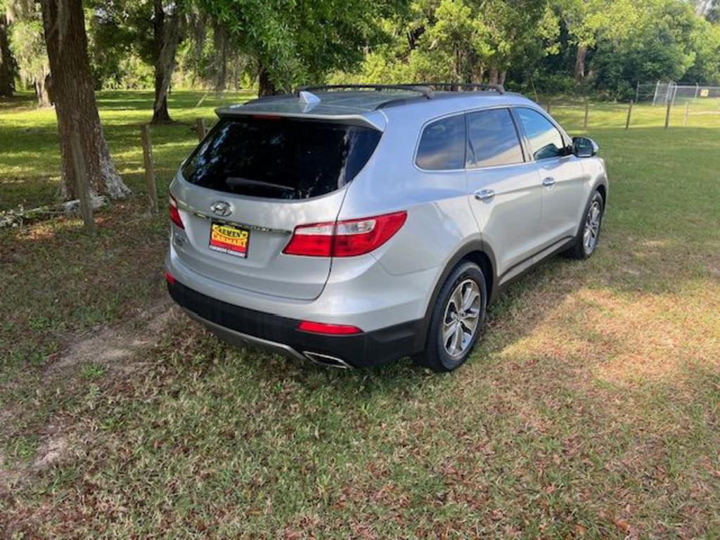 2015 Hyundai Santa Fe - $11,300