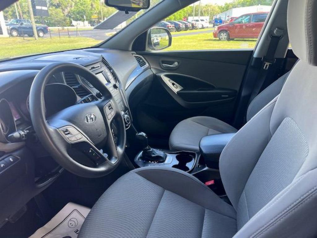 2015 Hyundai Santa Fe - $11,300