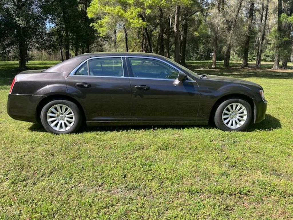 2013 Chrysler 300 photo