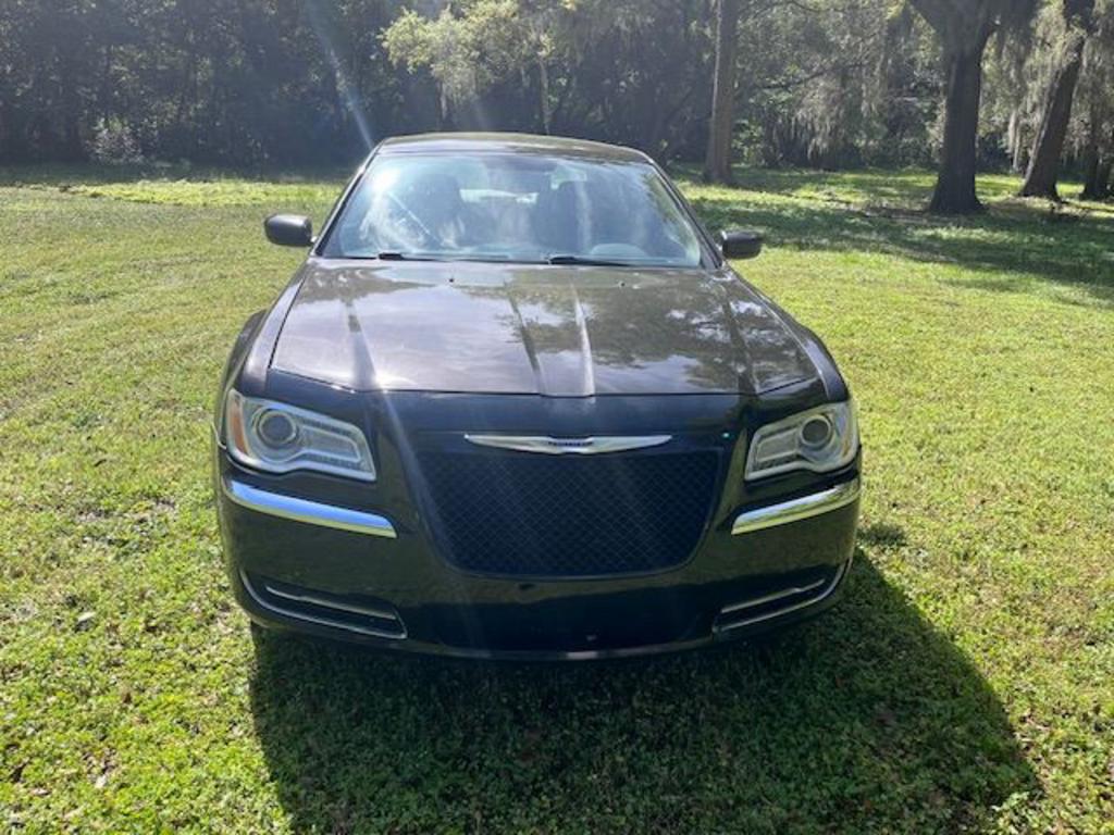 2013 Chrysler 300 photo