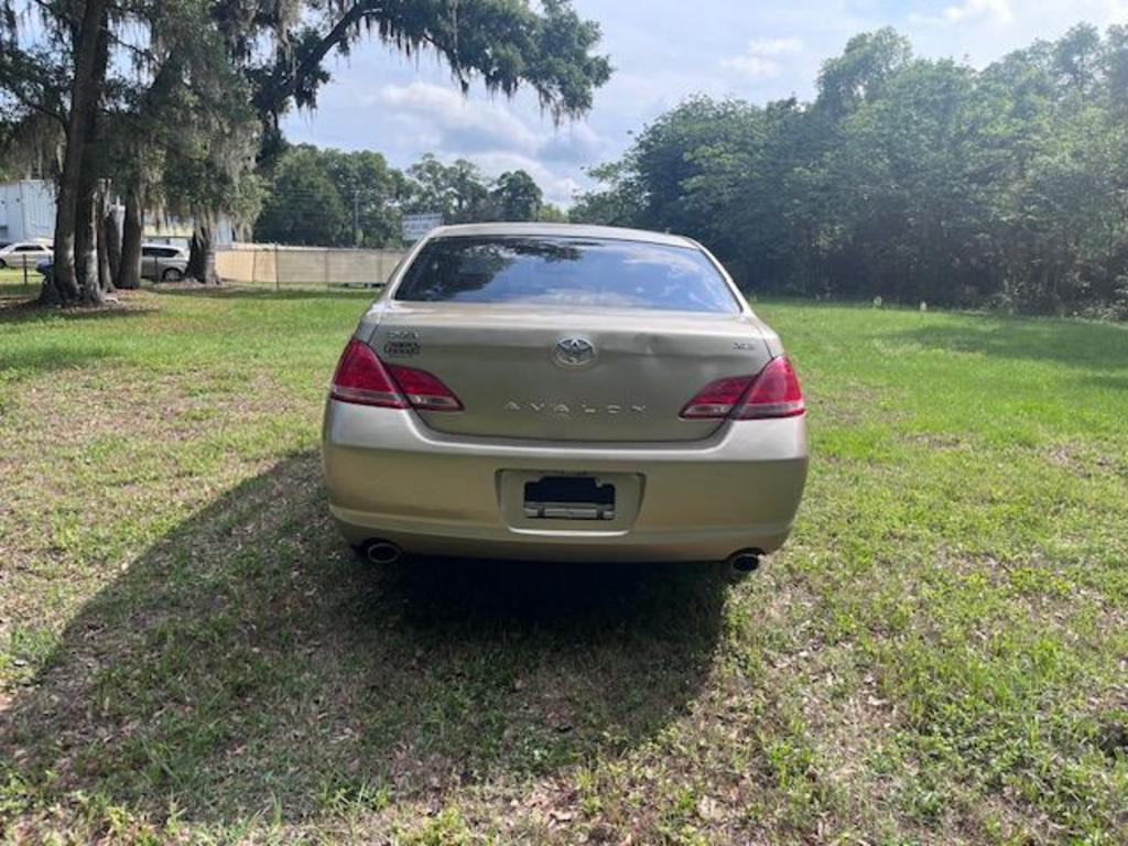 2006 Toyota Avalon XL photo
