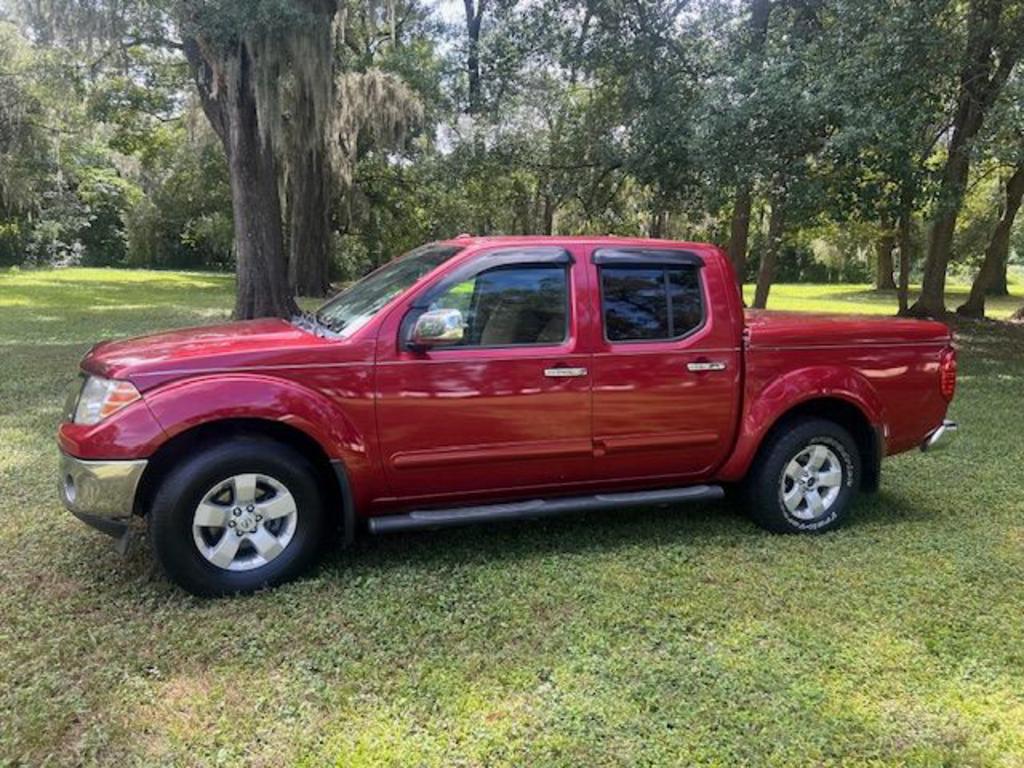 2011 Nissan Frontier - $9,000