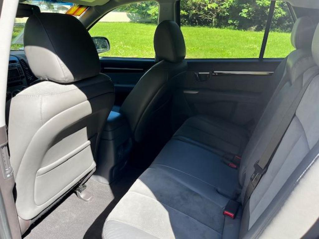2011 Hyundai Santa Fe - $9,500