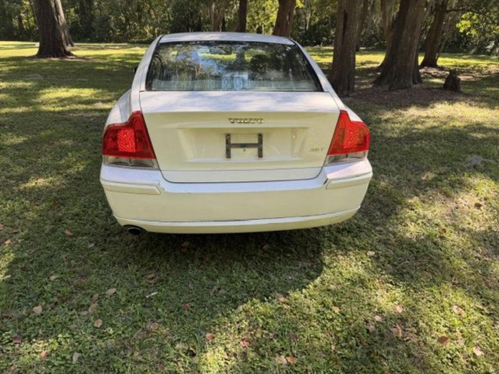 2008 Volvo S60 - $2,500
