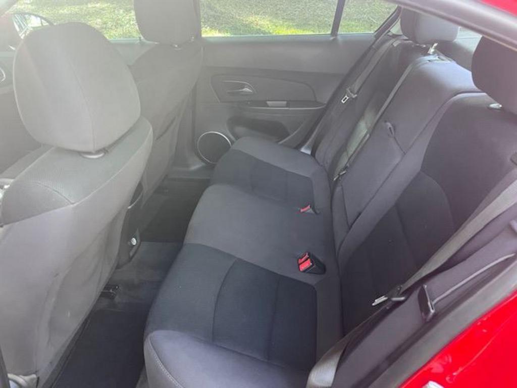 2014 Chevrolet Cruze - $9,015