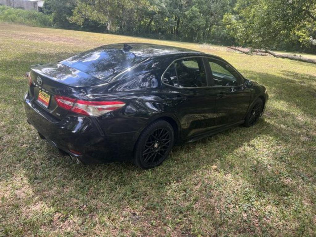 2019 Toyota Camry - $17,500