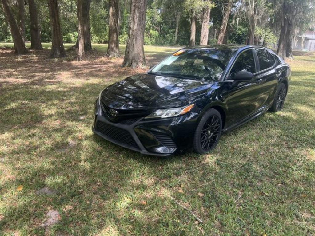 2019 Toyota Camry - $17,500