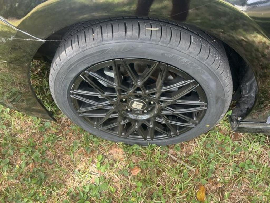 2019 Toyota Camry - $17,500