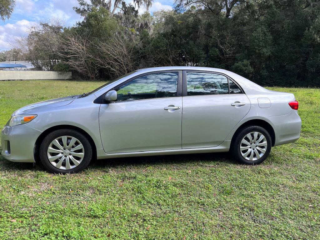 2013 Toyota Corolla L photo