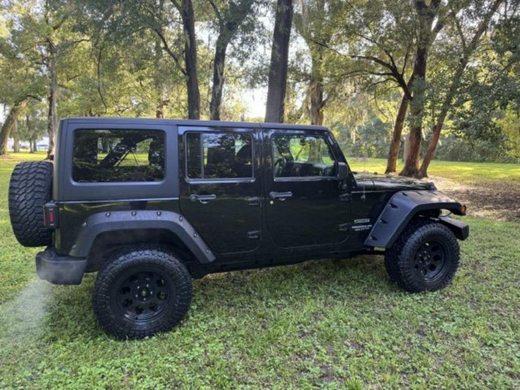2017 Jeep Wrangler - $15,200