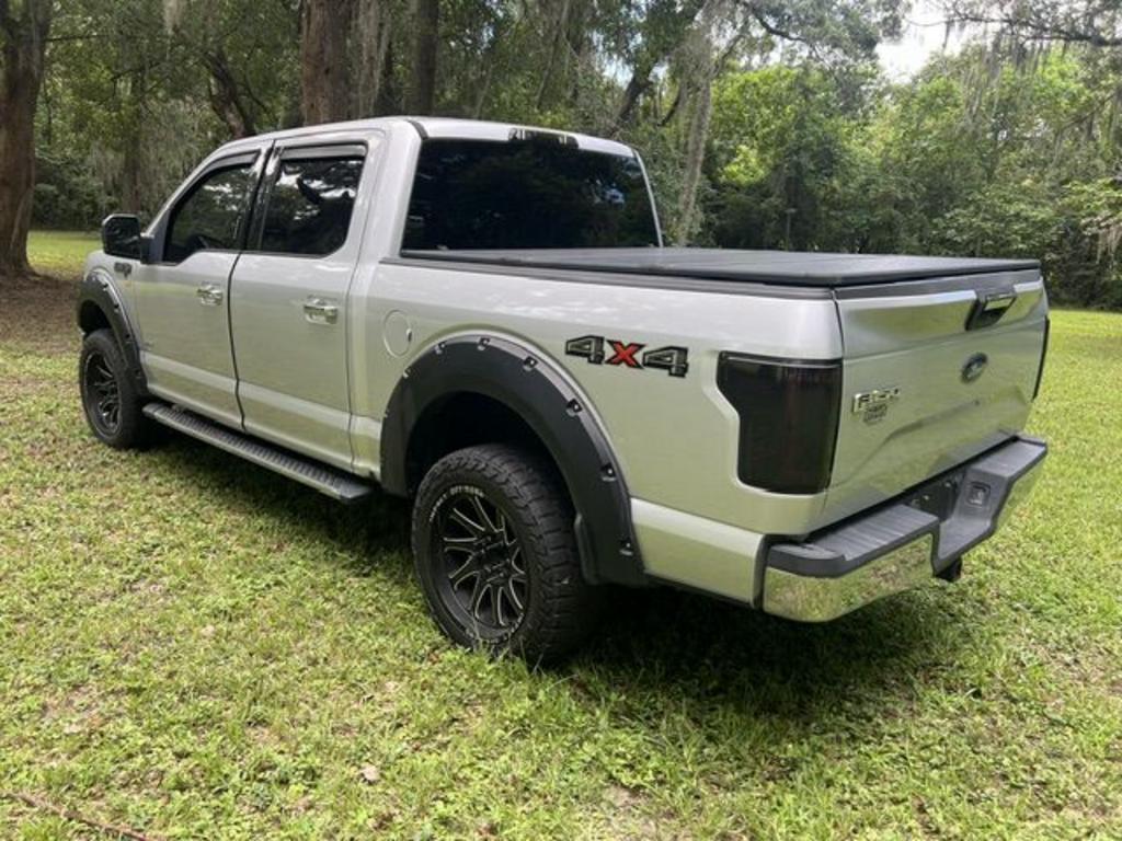2015 Ford F-150 - $15,300