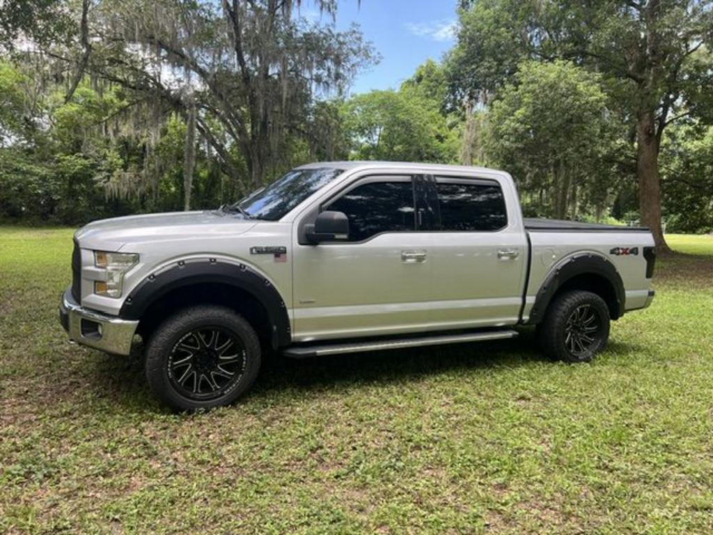 2015 Ford F-150 - $15,300