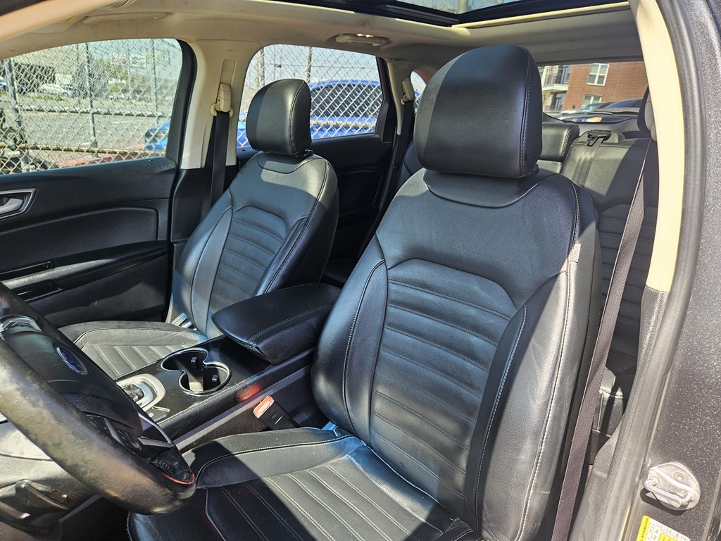 2015 Ford Edge SEL photo