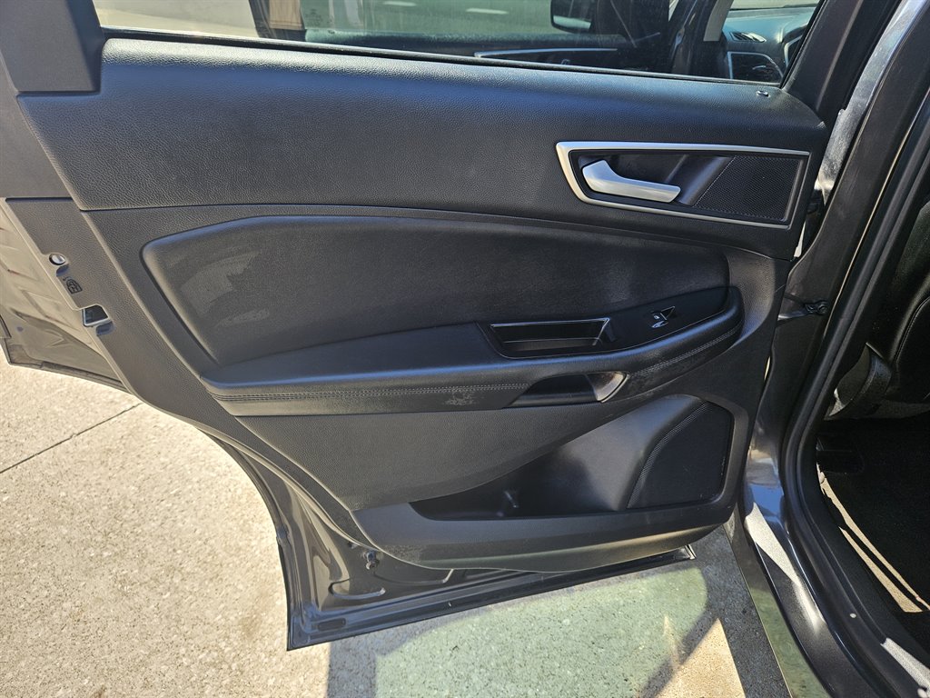 2015 Ford Edge SEL photo