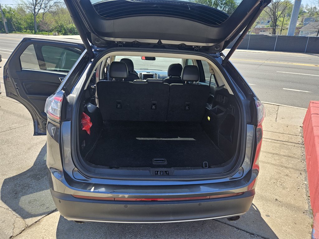 2015 Ford Edge SEL photo