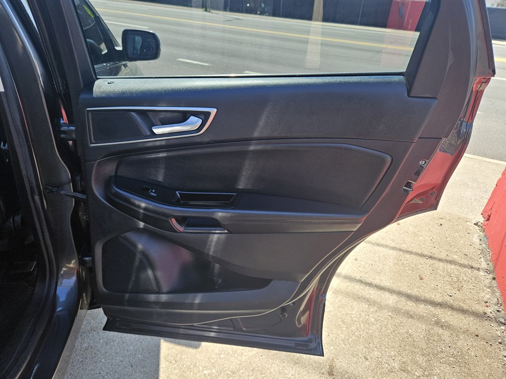 2015 Ford Edge SEL photo